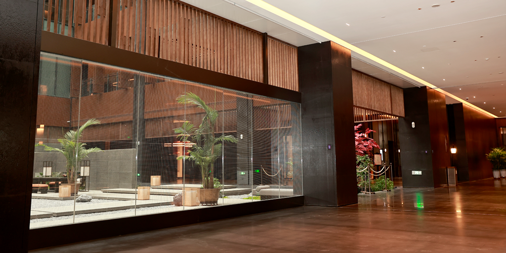 火狐体育官网登录晶泓LED光电玻璃诠释五星临朐华建大酒店高品质设计(图6)